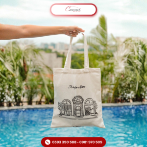 Túi Tote Canvas Mùa Du Lịch: Xu Hướng Quà Tặng Giúp Thương Hiệu Xuất Hiện Ở Mọi Hành Trình 3 tui-tote-canvas-co-hoi-de-thuong-hieu-duoc-ghi-nho
